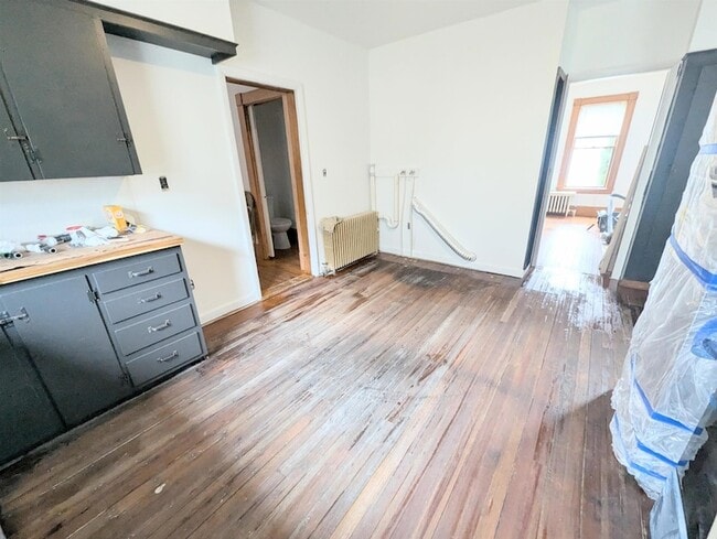 Building Photo - 417 Cliff St