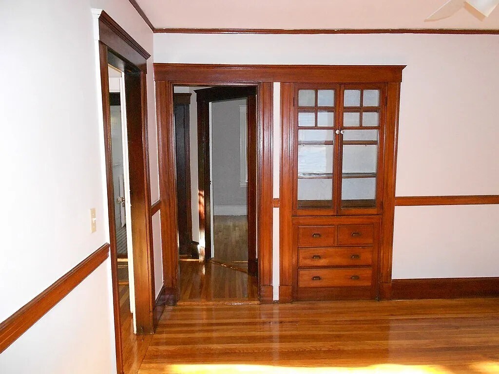 Building Photo - 52 Redlands Rd