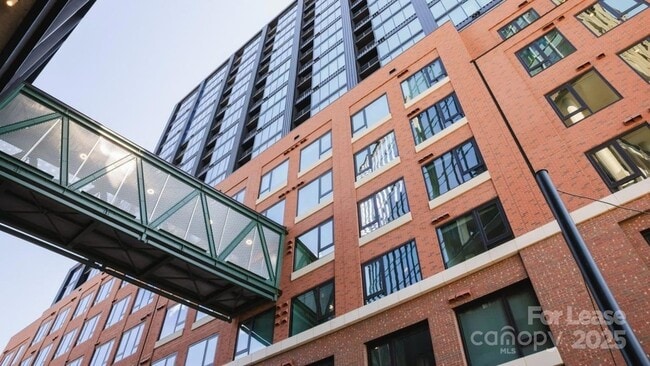 Primary Photo - 2161 Hawkins St