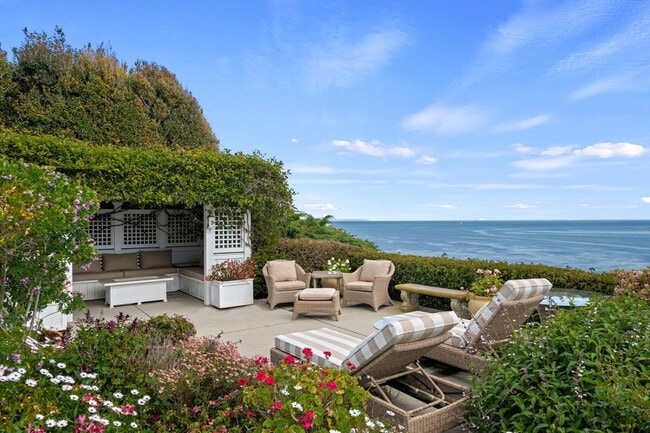 Primary Photo - 1539 Shoreline Dr