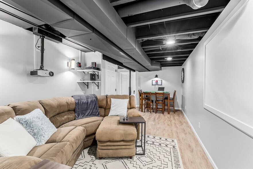 Building Photo - 51897 Huntley Ave