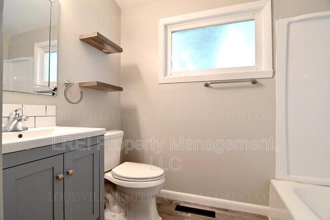 Building Photo - 5009 Delaware Dr