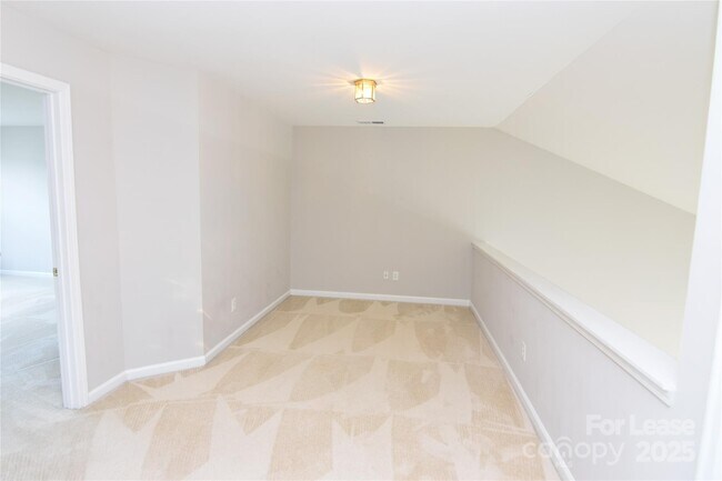 Building Photo - 614 Bayou Cir