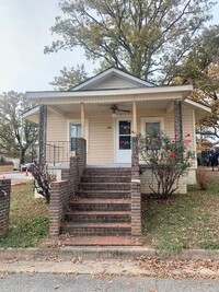 Building Photo - 3 Bed 1 Bath Single Family Home Available