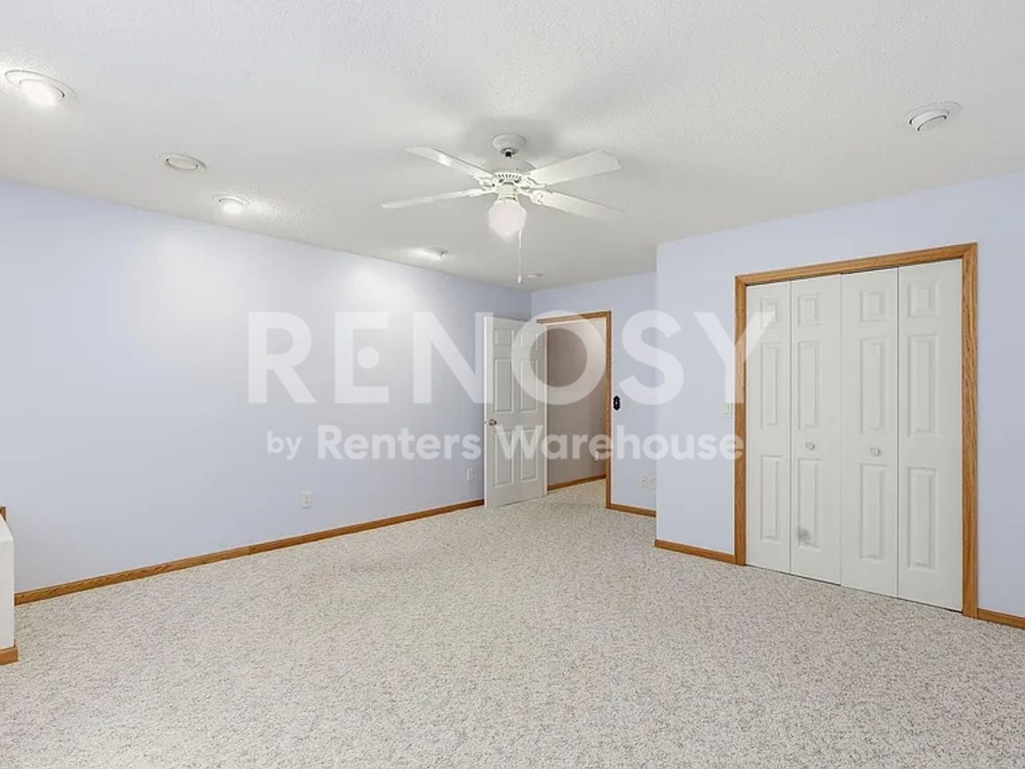 Building Photo - 6452 MacLaren Ave NE