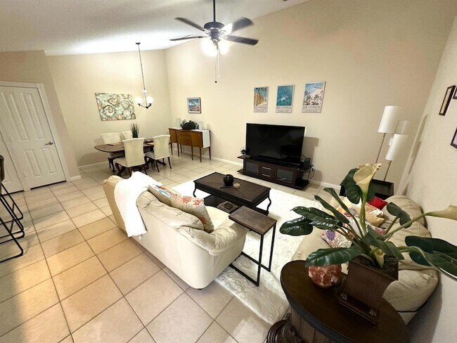 Building Photo - 1702 Silverleaf Oak Ct