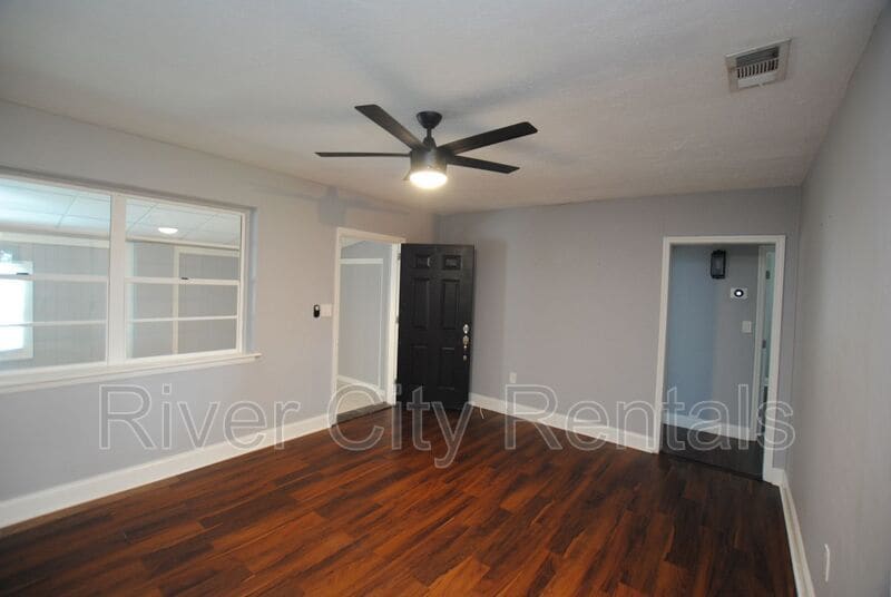 Building Photo - 4611 Blount Ave