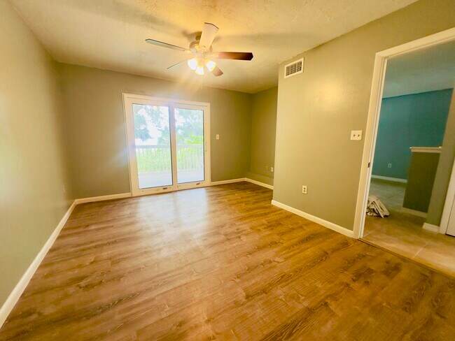 Building Photo - 225 S Tropical Trail