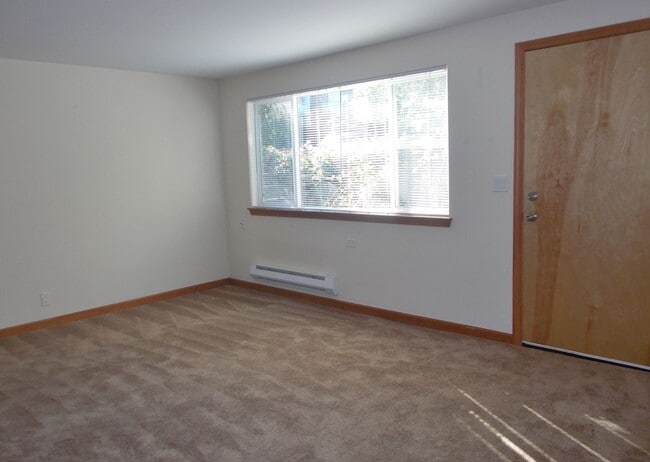 Building Photo - 2223 Minor Ave E