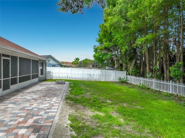 Building Photo - 3020 Hartland Ct
