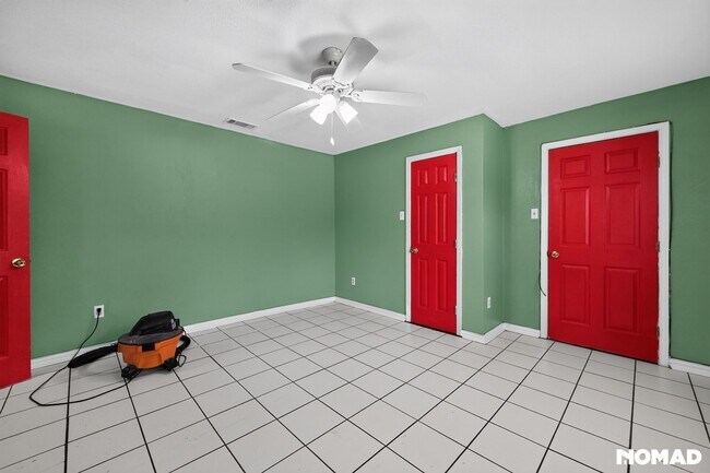 Building Photo - Charming 3BR House in Dallas