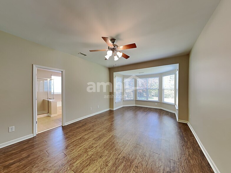 Building Photo - 13527 Provincial Ct