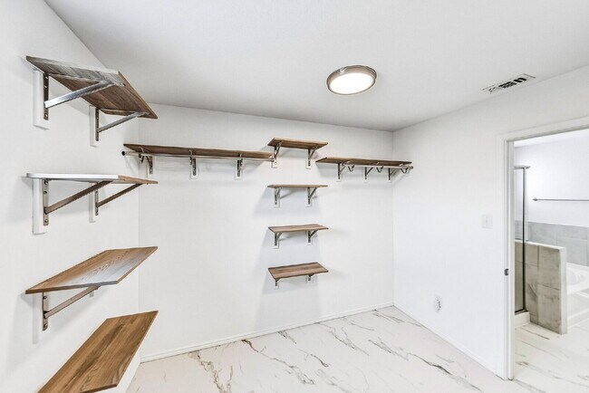 Building Photo - The Home You Will Be Happy to Come Home To.