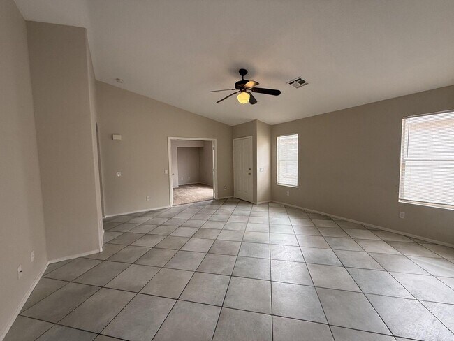 Building Photo - 4892 Perrone Ave