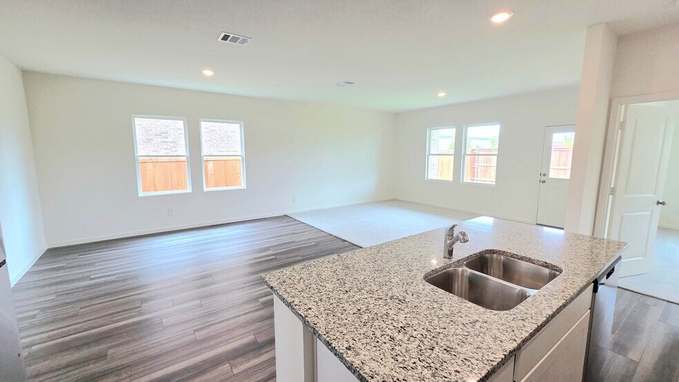 Building Photo - 1238 Herring Dr