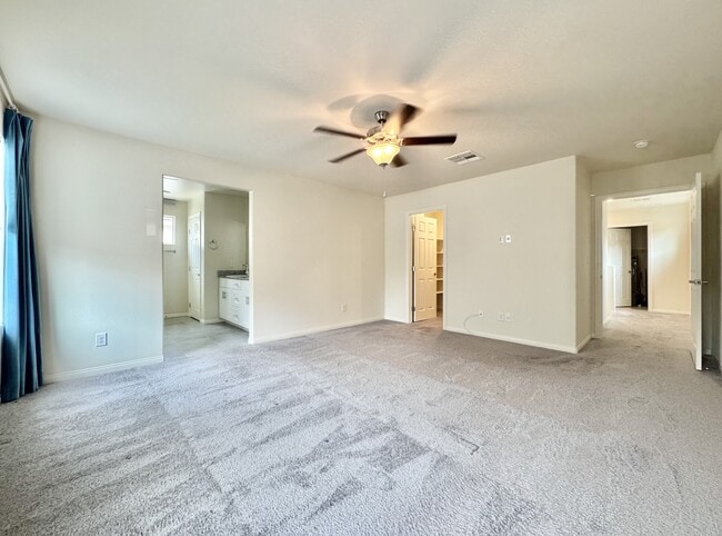 Building Photo - 9227 S Park St