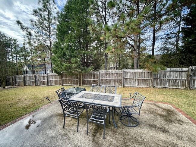 Building Photo - 11 Hialeah Pl