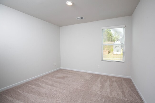 Building Photo - Minutes to Downtown Dawsonville, Rock Creek Park & More—Welcome Home