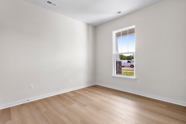 Building Photo - $3,000 / 2 br / 2 ba / 1,650 sqft