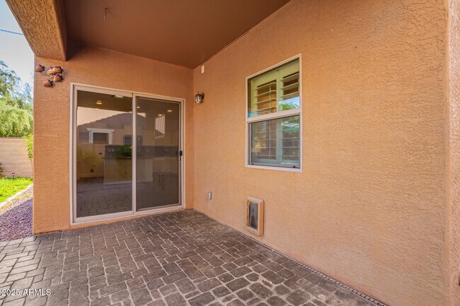 Building Photo - 7359 W Kings Ave