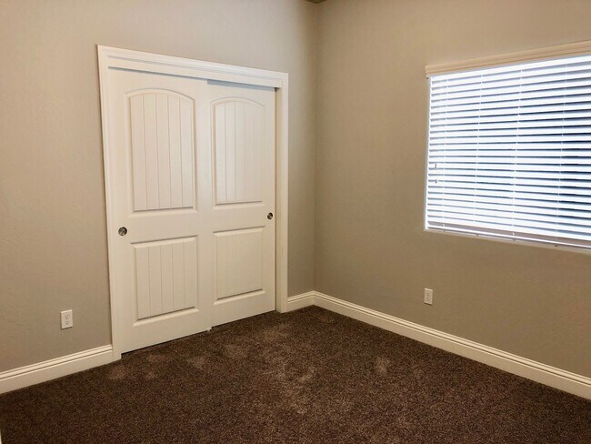 Building Photo - COMING SOON! $2,600 Shaw & Leonard, 4 Bedr...