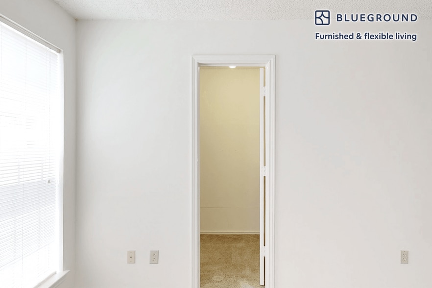 Building Photo - 13116 Autumn Woods Way