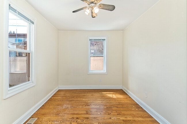 Building Photo - 99 Maple Ave