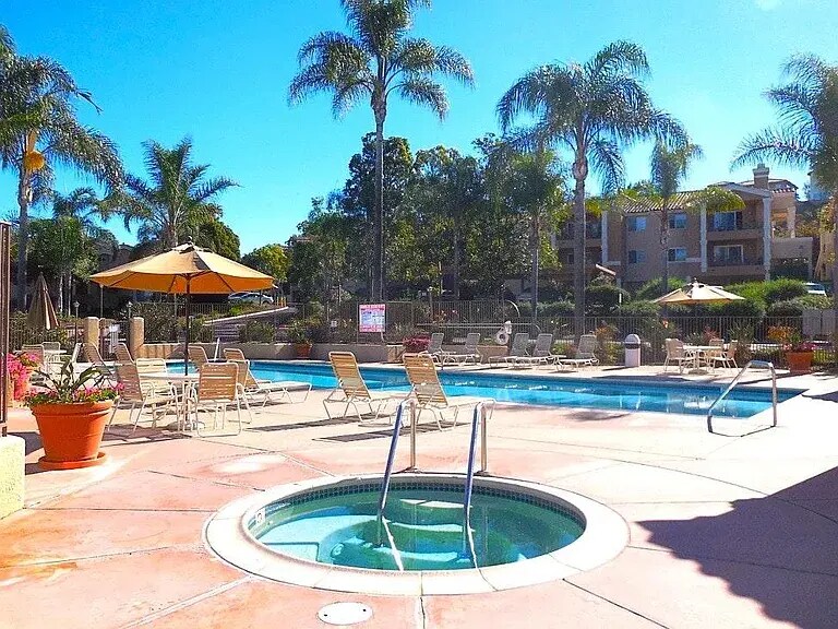 Jacuzzi - 6971 Ballena Way
