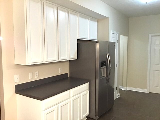 Building Photo - 7233 Hillmont Dr