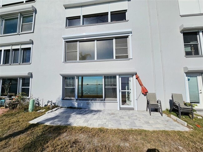 Building Photo - 5900 Shore Blvd S