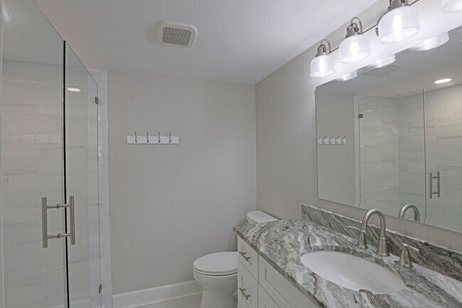 Building Photo - Palm Beach Landings  2885-502A