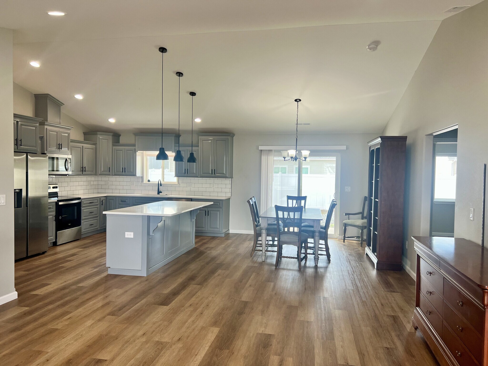 Building Photo - 2393 Pacific St