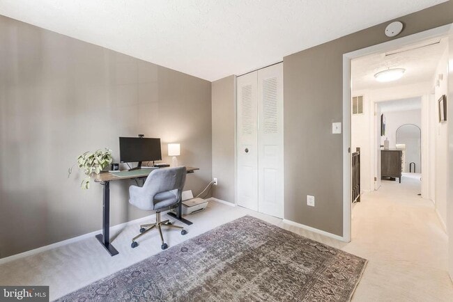 Building Photo - 2903 Bridgehampton Ct