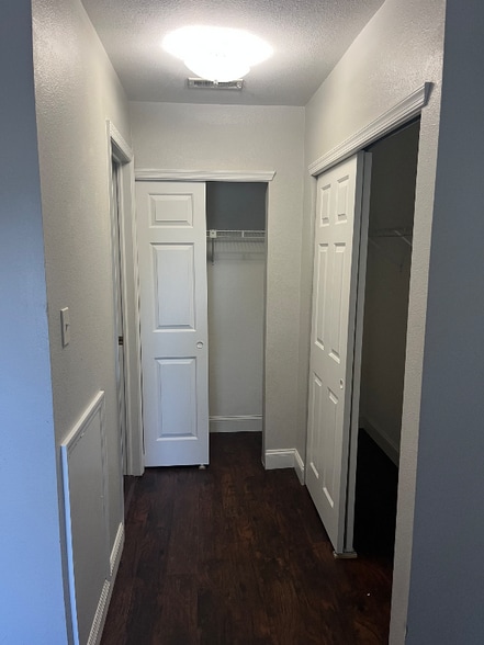 Building Photo - 1107 Tristram Cir