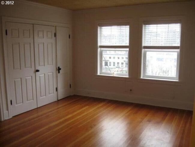 Building Photo - 20 NW 16th Ave