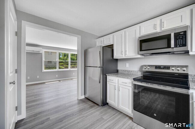 Building Photo - 90 Woodhouse Ave