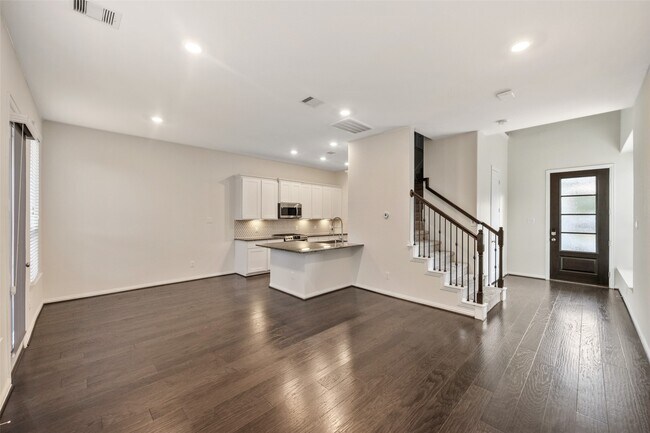 Building Photo - 708 Ivory Manor Dr