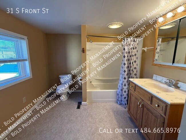 Building Photo - 31 S Front St