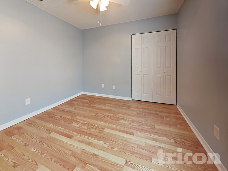 Building Photo - 910 Sunridge Point Dr