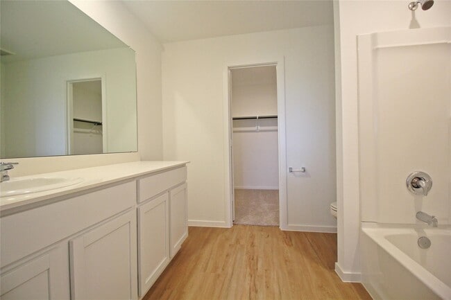 Building Photo - 3218 Elm Br Dr