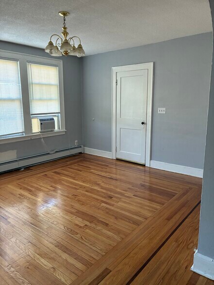 Building Photo - 257 Sheffield Ave