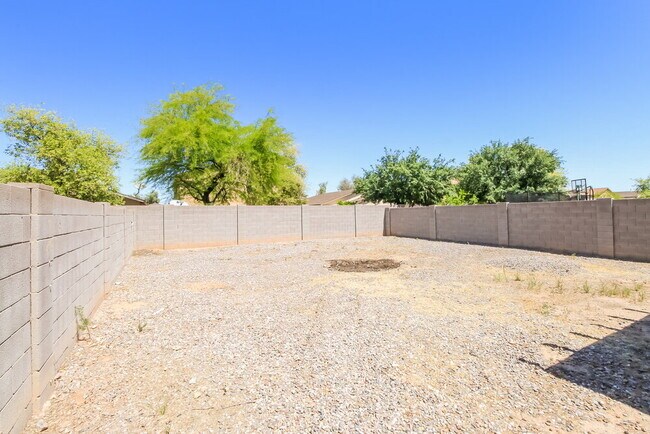 Building Photo - 1830 E Omega Dr