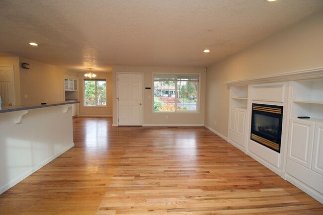 Building Photo - 5764 SW Kimball Ct