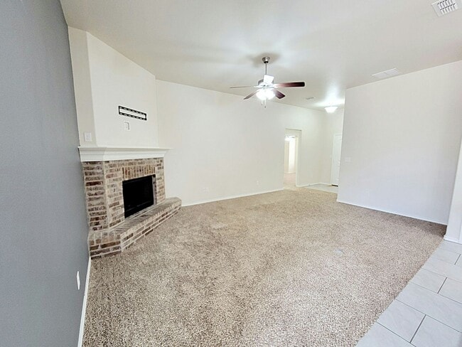 Building Photo - 3/2/2 in Bell Farms with Yard Maintenance Paid by Owner