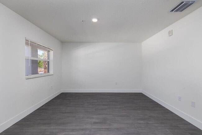 Building Photo - Mayfair Apartments