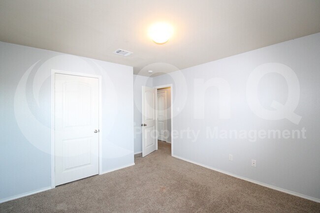 Building Photo - 1115 Quartz Trl