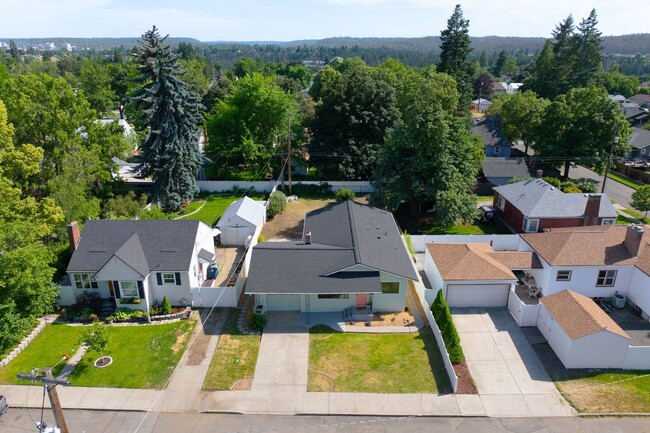 Building Photo - Beautifully Remodeled 4-Bedroom Rancher in...