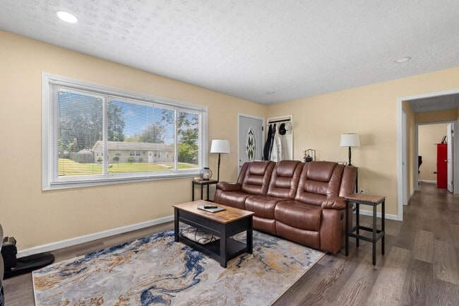 Building Photo - 1230 Gridley Dr