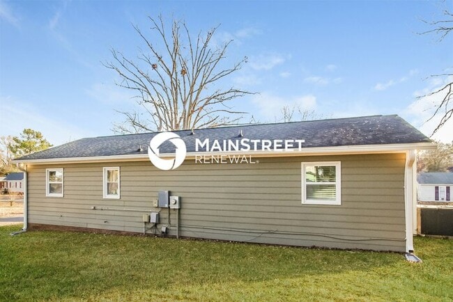 Building Photo - 3 Bedroom Pet-Friendly Home in MONROE, NC ...