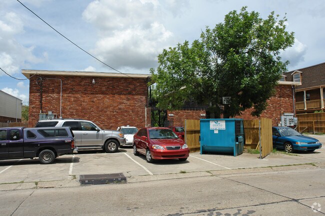 Building Photo - 3910-3912 Hessmer Ave